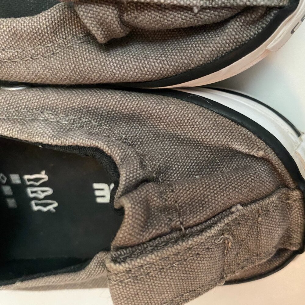Converse Slip Ons - Picture 8 of 13